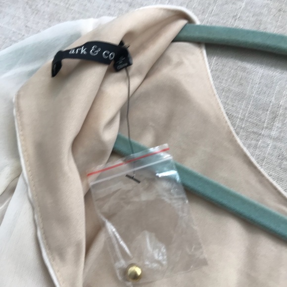 Ark & Co size Small long sleeved dress - Picture 5 of 5